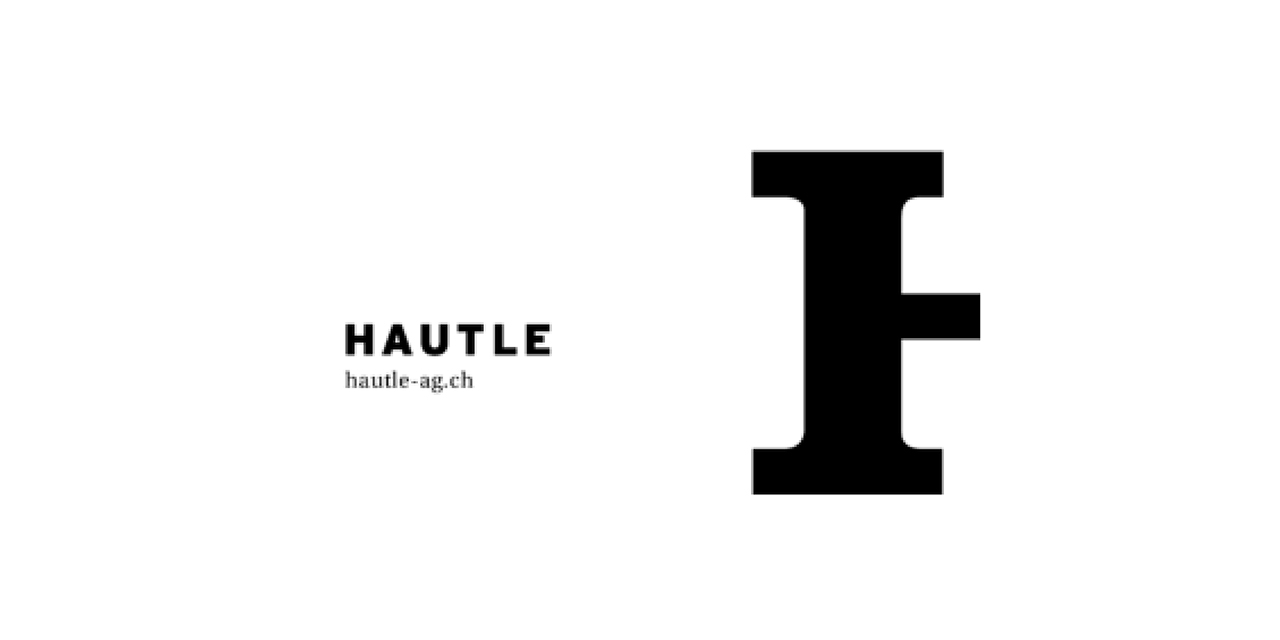 Professionelle Erste-Hilfe-Ausrüstung mit AED, Verbandmaterial und Notfalltasche.